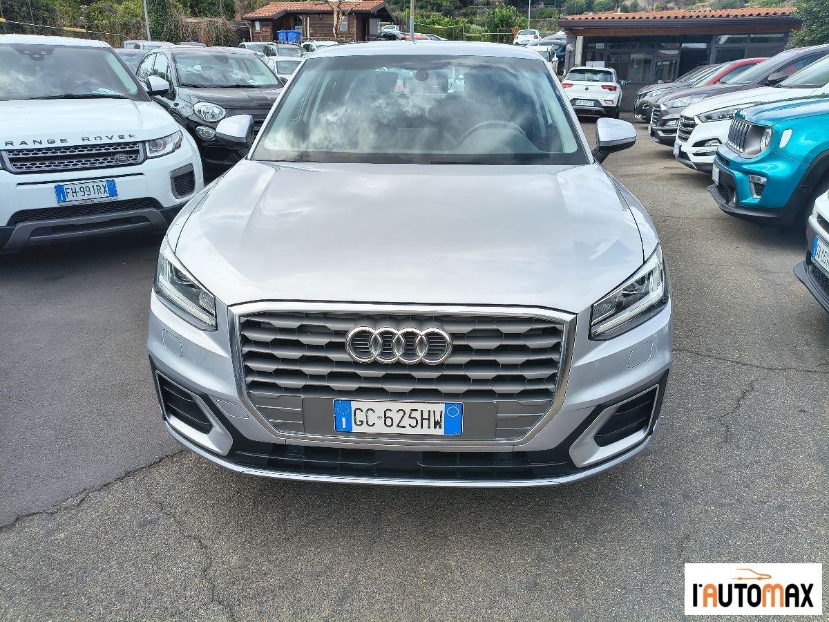 AUDI - Q2 - 1.0 TFSI S tronic Business