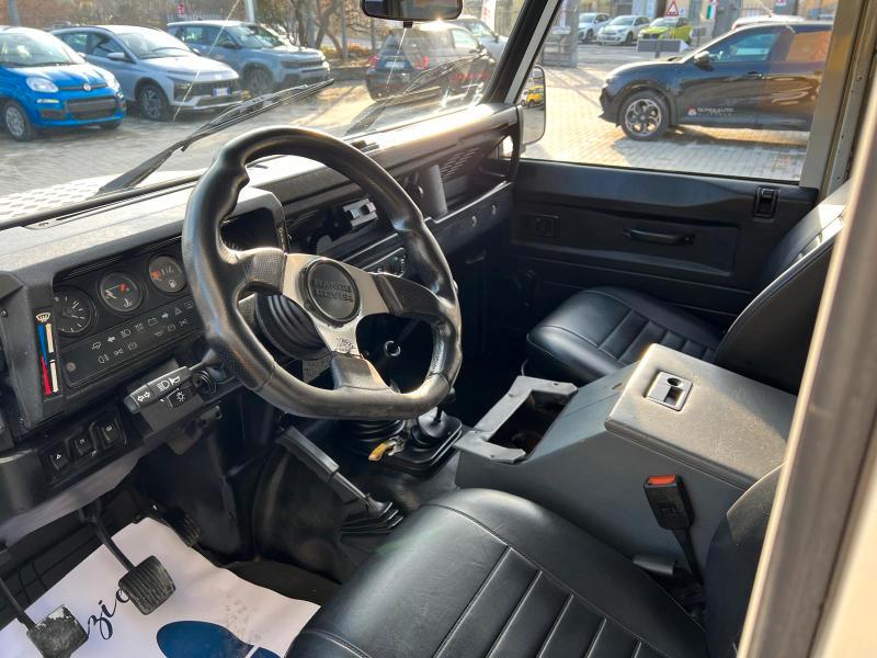 Land Rover Defender 90 SW Defender 90 2.5 tdi County