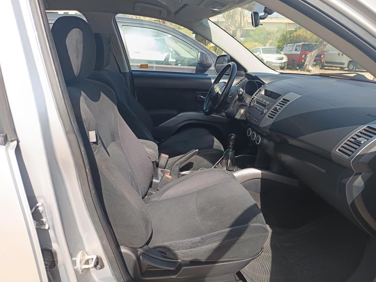 Mitsubishi Outlander 2007 - 2.0 DI-D autocarro Lb automobili