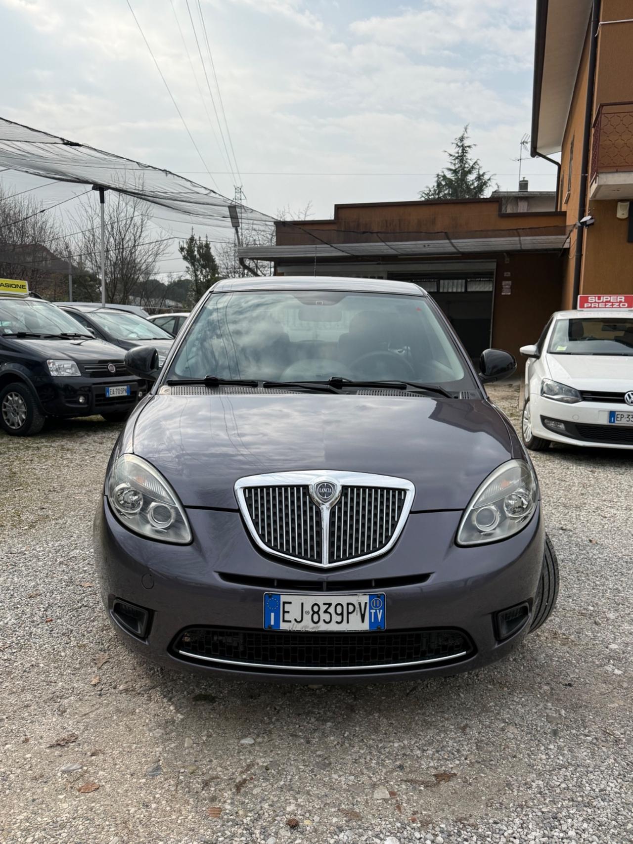 Lancia Ypsilon 1.2 69 CV Platinum