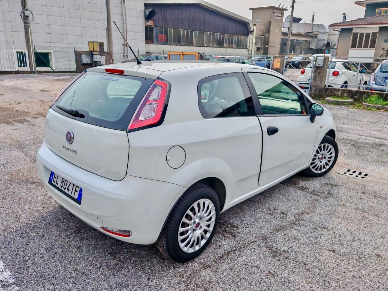 Fiat Punto 1.2 benzina 69cv Neopat - 54.000km