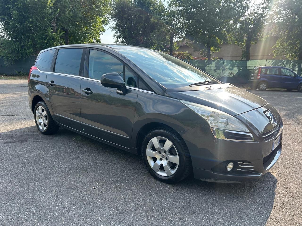 Peugeot 5008 1.6 HDi 112CV Allure 7posti