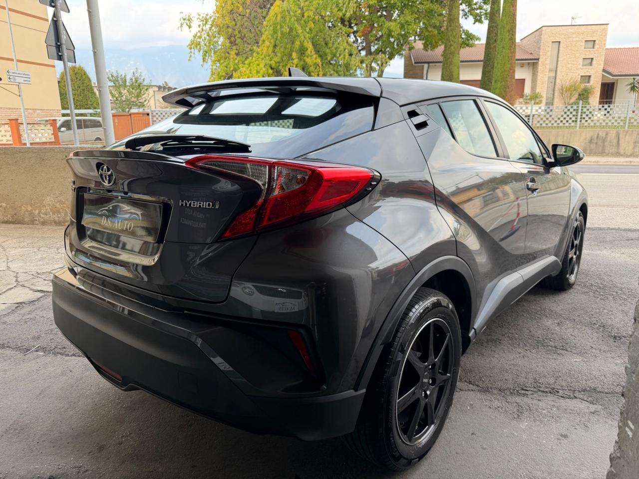 Toyota C-HR 1.8 Hybrid E-CVT Lounge
