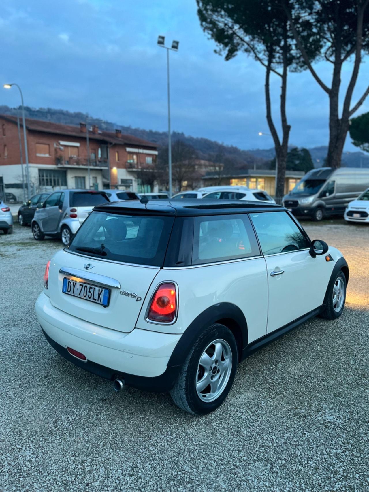 Mini Cooper 1.6 Diesel 2009 SI NEOPATENTATI