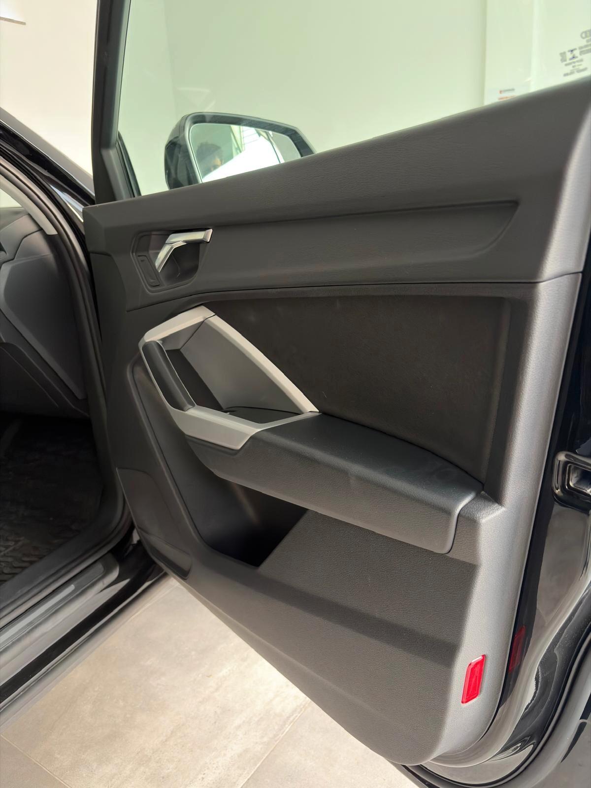 Audi Q3 35 TDI S tronic Business Advanced