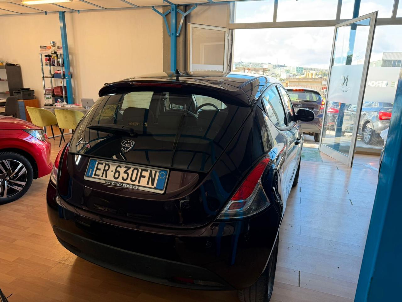 Lancia Ypsilon 1.2 69 CV 5 porte BENZINA