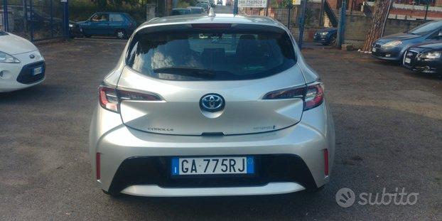 TOYOTA COROLLA HBRID 98cv NEO PATENTATI APPLE CAR PLAY BLUETOOTH CRUISE CERCHI MULTIFUNZIONE