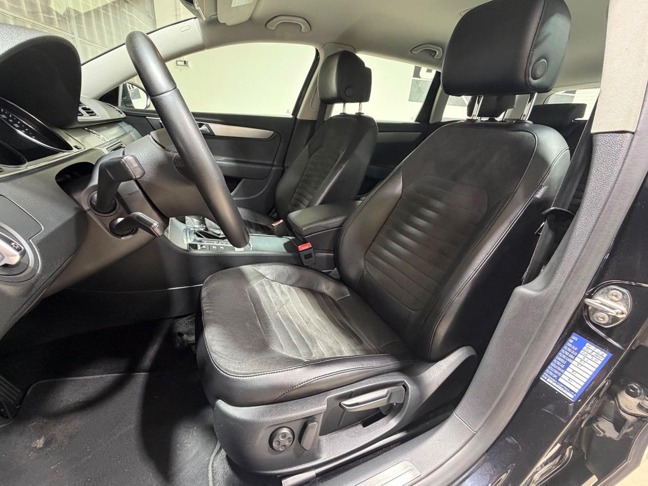Volkswagen Passat Var. 2.0 TDI 4mot Highline Aut 4X4