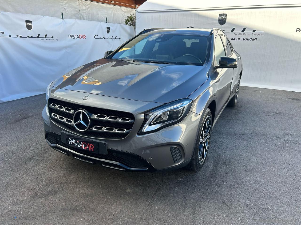 MERCEDES-BENZ GLA 200 d Automatic Premium