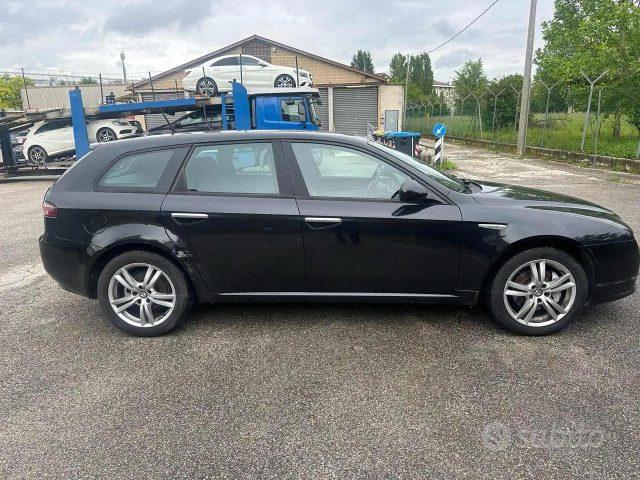 ALFA ROMEO 159 1.9 JTDm 16V Sportwagon Distinctive