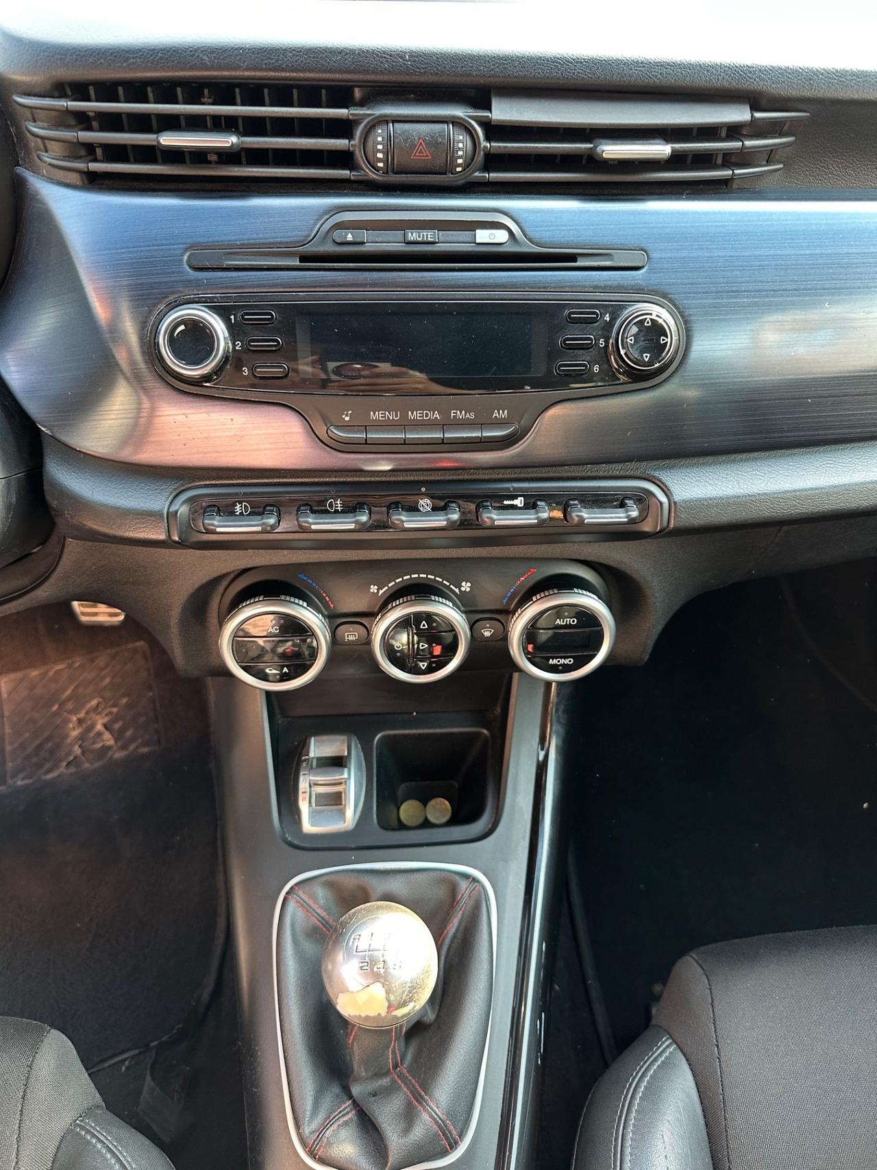 Alfa Romeo Giulietta 1.6 JTDm-2 105 CV Distinctive