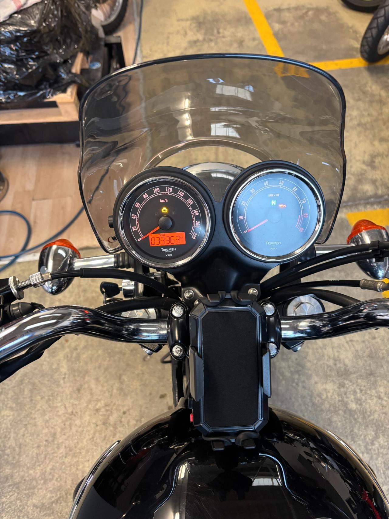 Triumph Bonneville T100