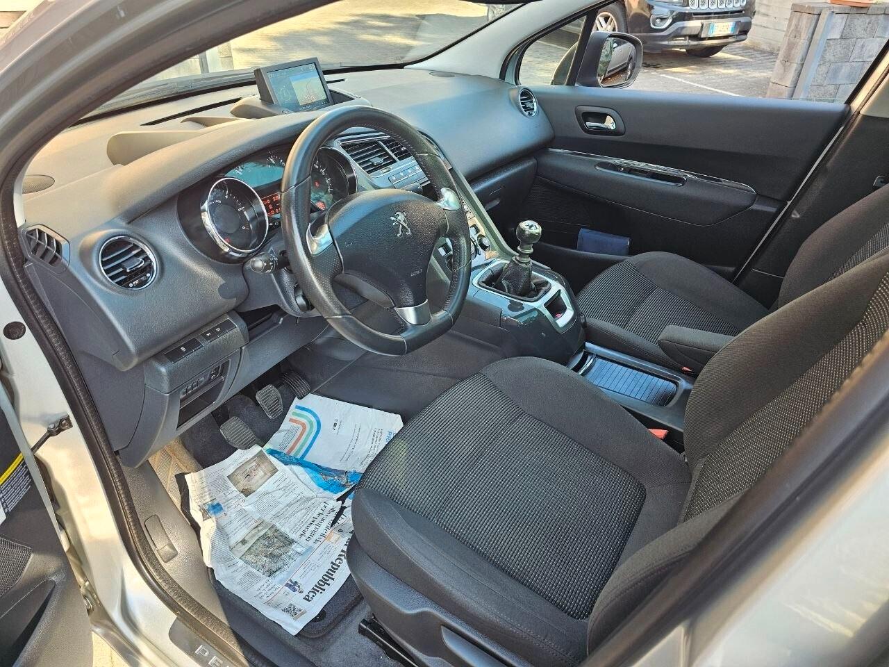 Peugeot 5008 1.6 Diesel Allure 7 Posti – Tetto Panoramico – Navigatore – KM CERTIFICATI