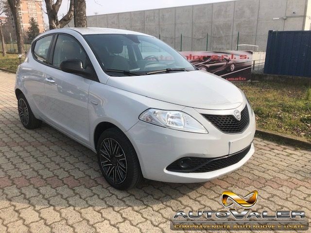 LANCIA Ypsilon 1.2 69 CV 5 porte Gold