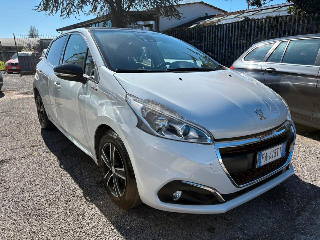 Peugeot 208 PureTech Turbo 110 EAT6 S&S 5 porte GT Line