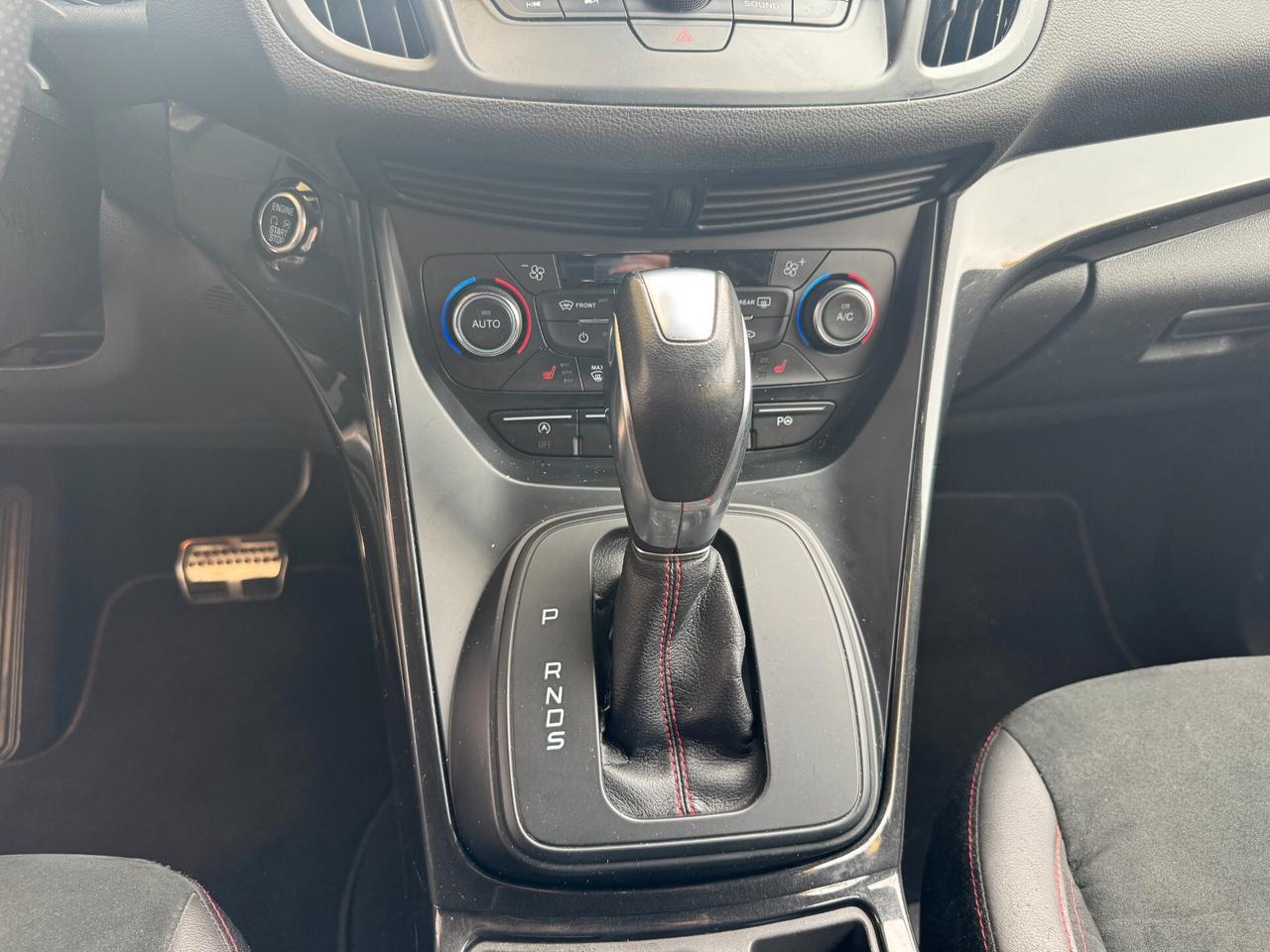 Ford Kuga 2.0 TDCI 150 CV S&S 4WD Powershift ST-Line