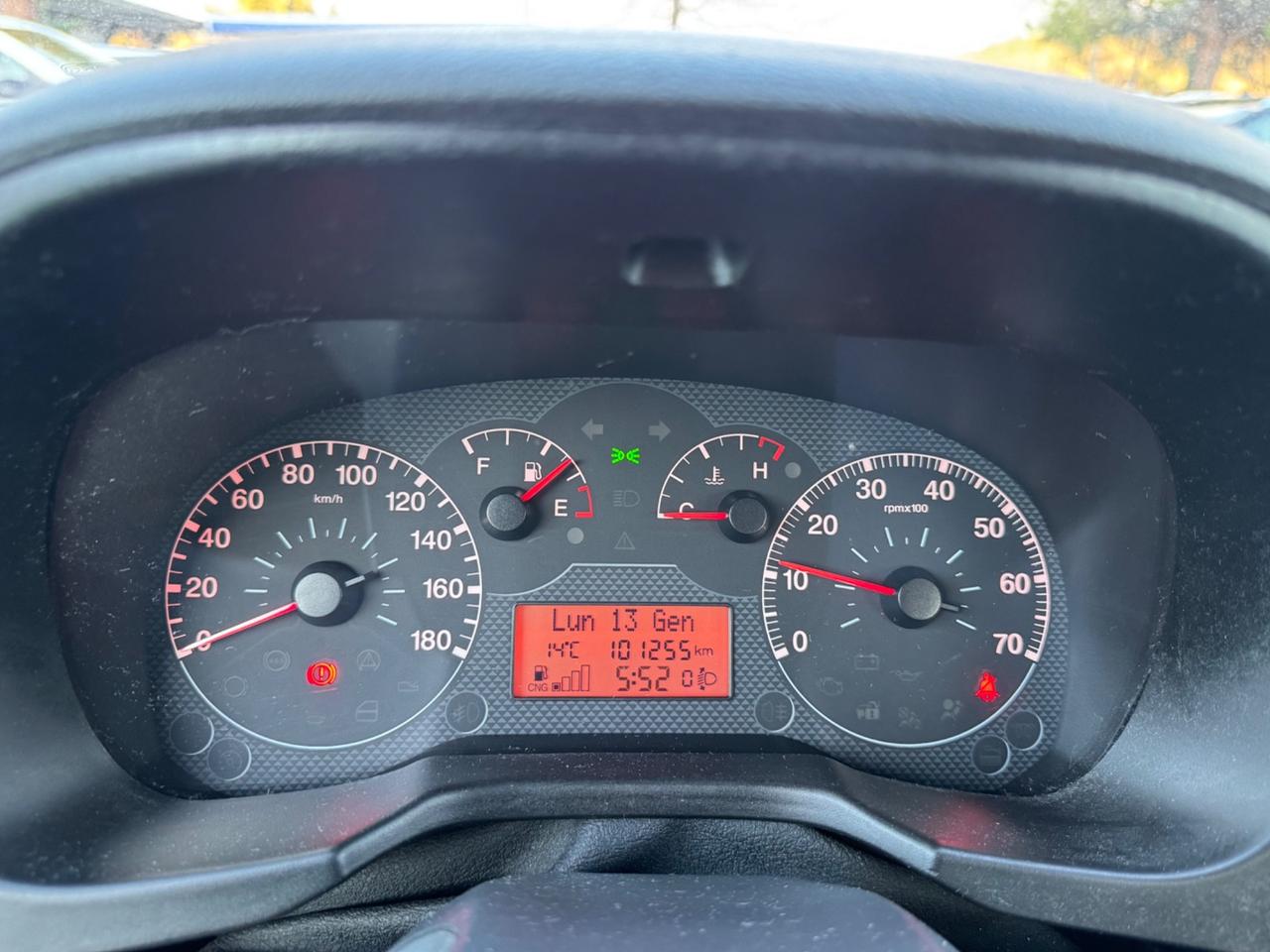 Fiat Qubo 1.4 8V 77 CV Active Natural Power