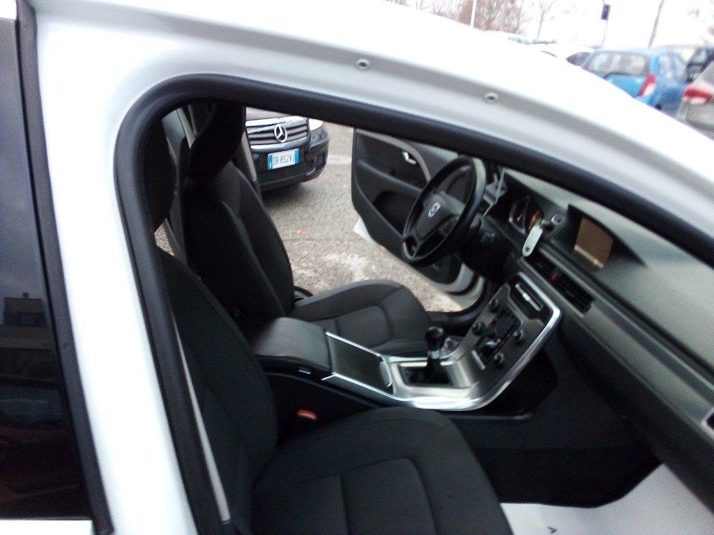 VOLVO V70 (2007-2016) V70 D2 Business