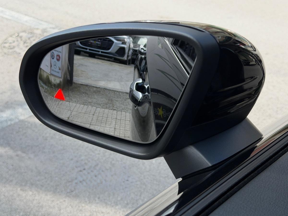 New Mercedes-Benz Classe A 180d Premium AMG Night Edition 116CV