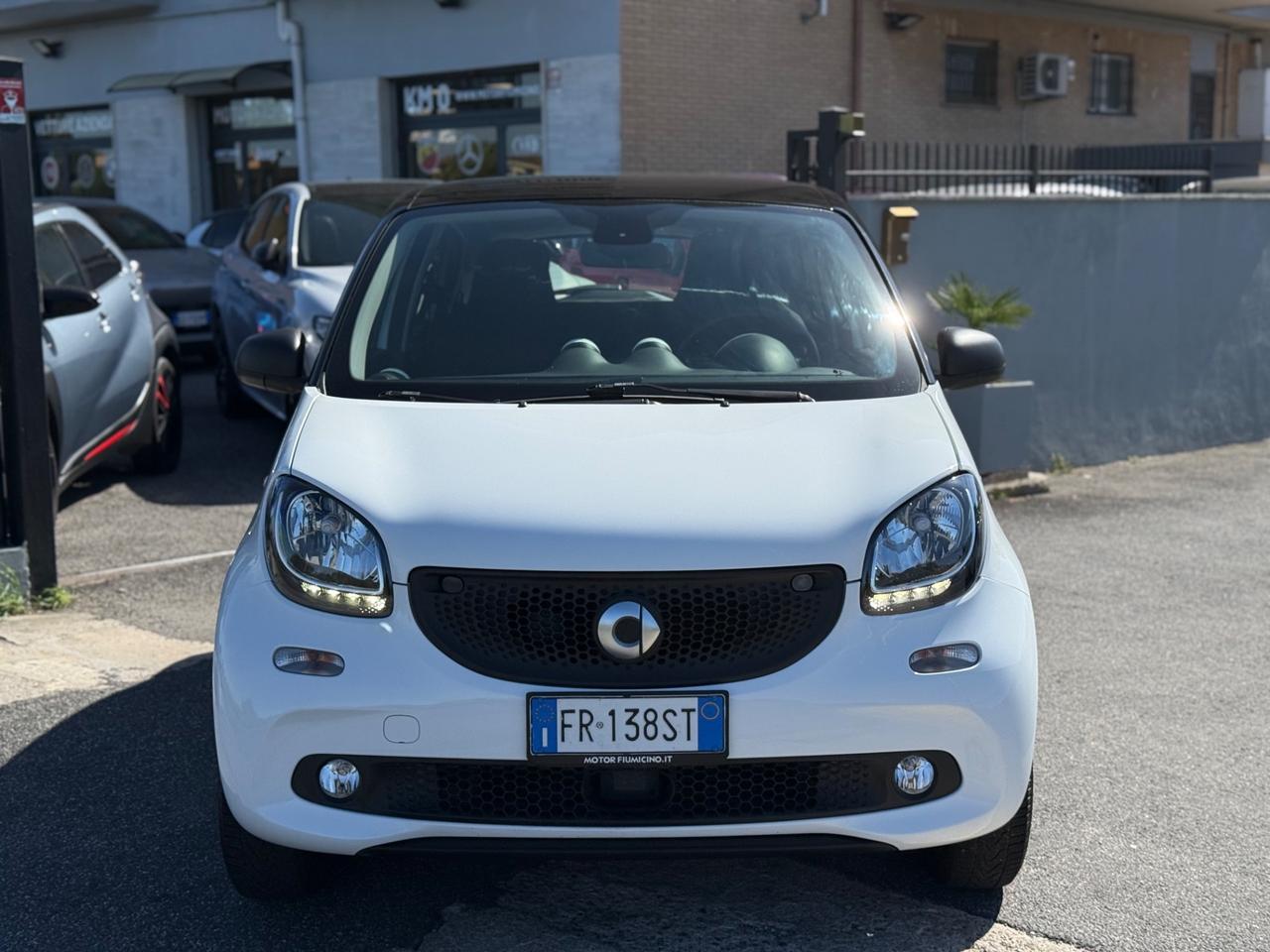 SMART FORFOUR 1.0 Youngster 71cv Neopatentati