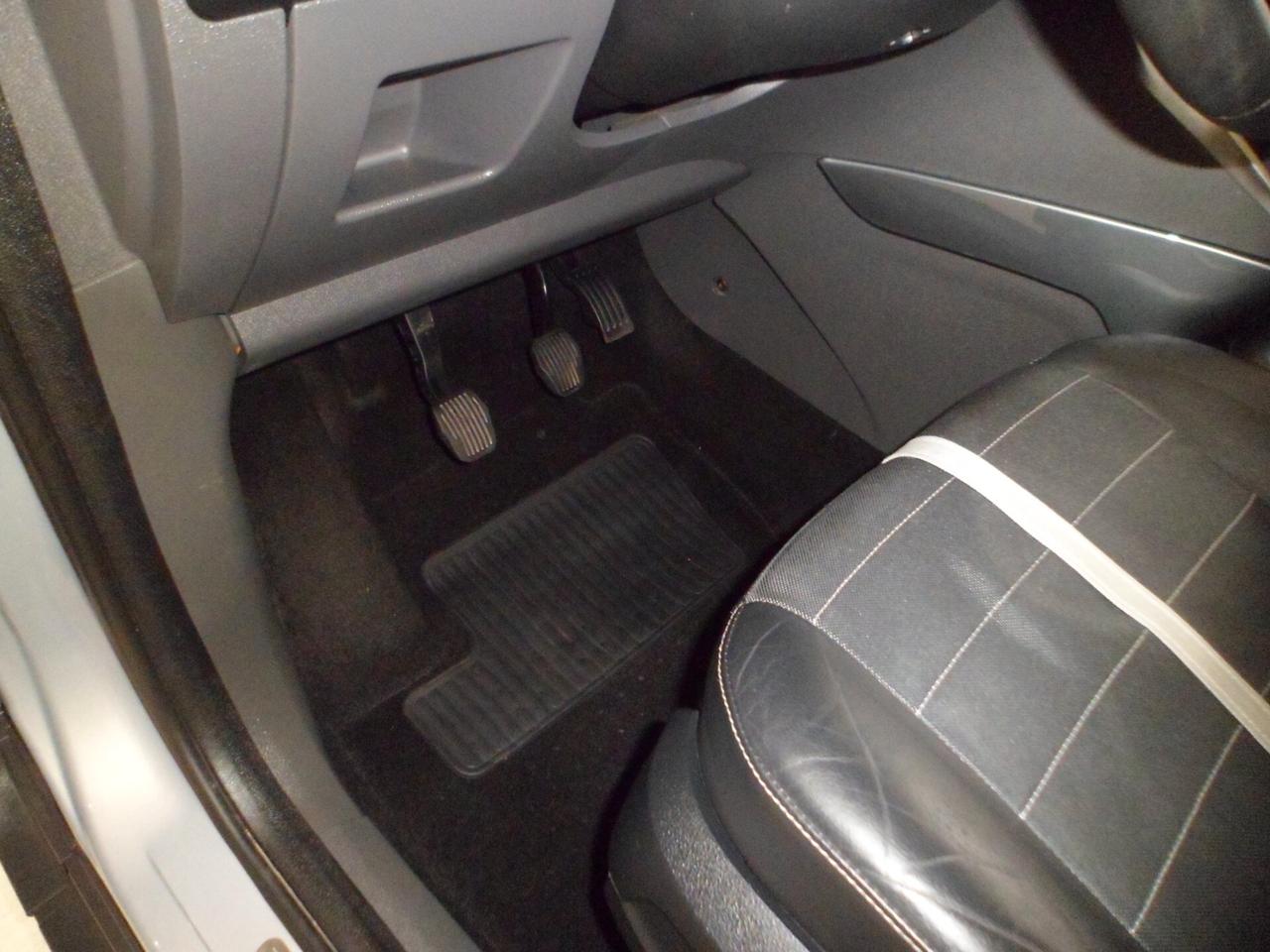 Ford Kuga 2.0 TDCi 163 CV 4WD Titanium 10