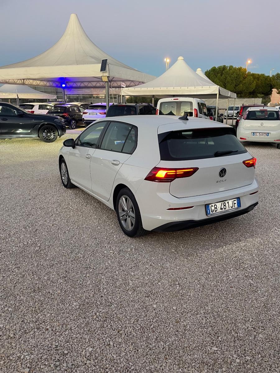 VOLKSWAGEN - Golf - 2.0 TDI 150CV DSG SCR Life