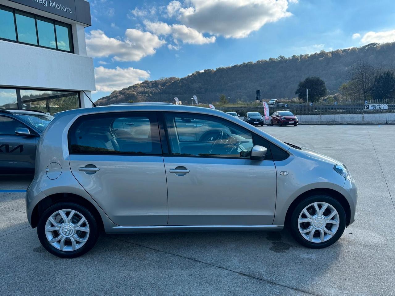 Volkswagen up! 1.0 5p. move