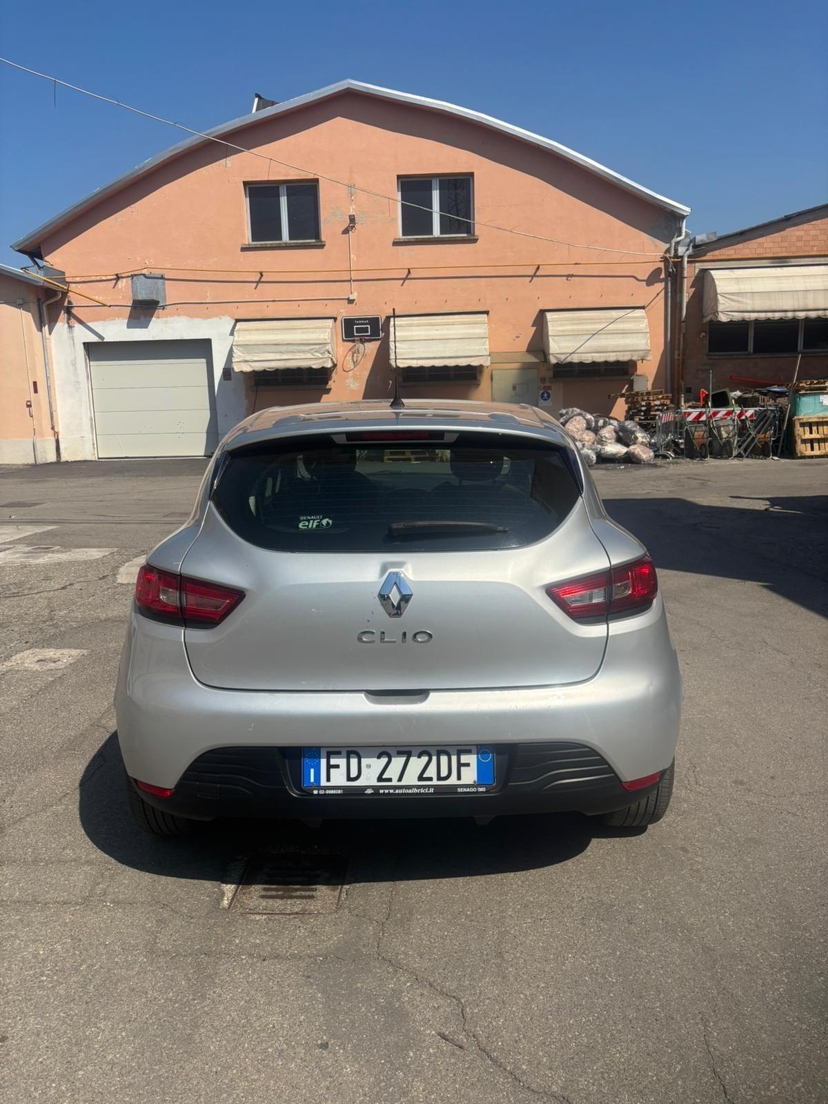 Renault Clio 1.2 75CV 5 porte Zen