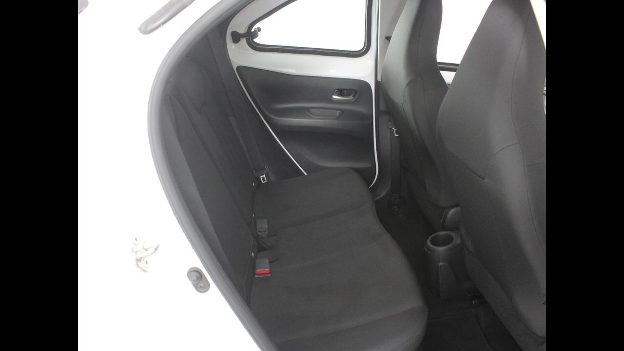 TOYOTA Aygo X - Aygo X 1.0 Active 72cv