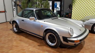 911 Porsche Carrera 3200 Book Asi conservata