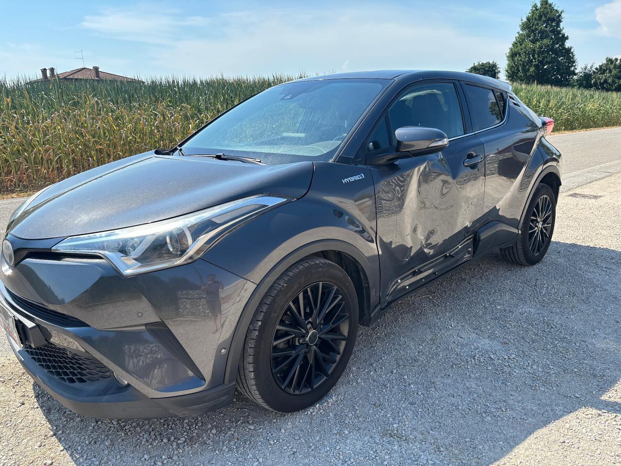Toyota C-HR 1.8 Hybrid E-CVT Lounge