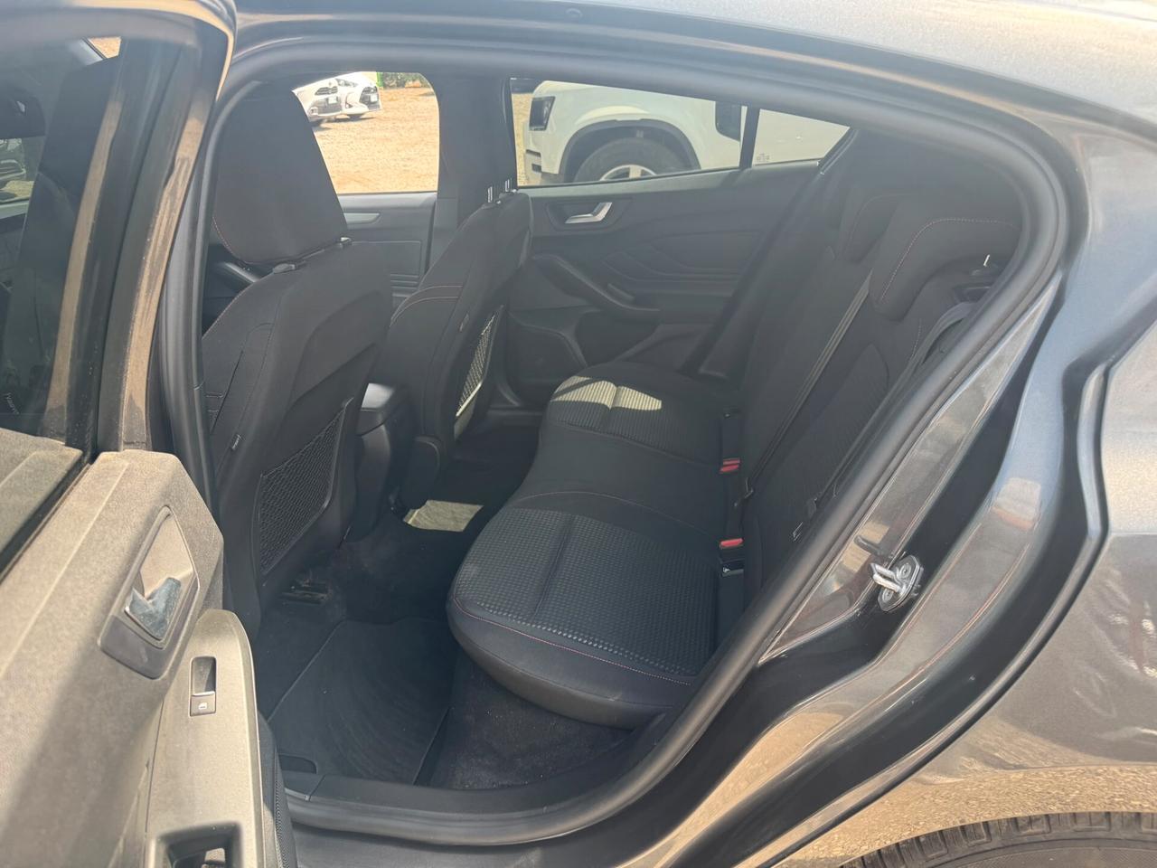 Ford Focus 1.0 EcoBoost Hybrid 125 CV 5p. ST-Line