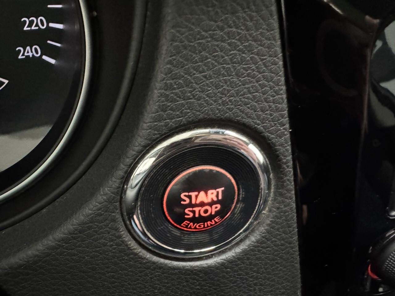 Nissan Qashqai N-Connecta / 1.5 dCi 115cv / TETTO / NAVI / GANCIO TRAINO