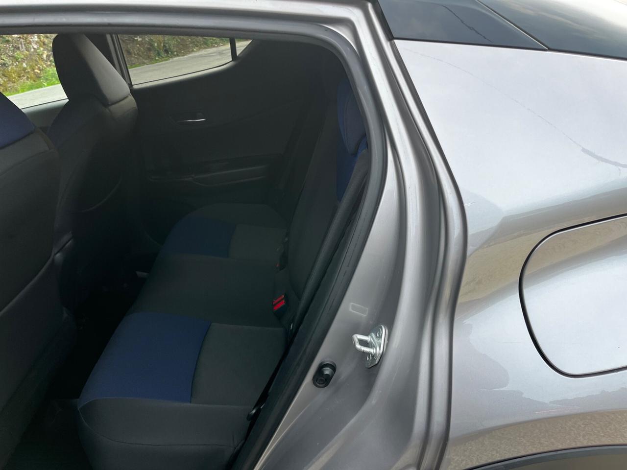 Toyota C-HR 1.8 Hybrid E-CVT Style