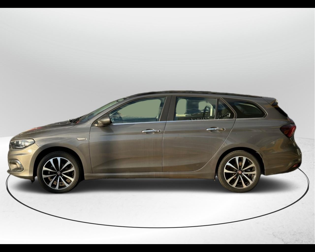 FIAT Tipo (2015-->) Tipo 1.6 Mjt S&S SW Lounge