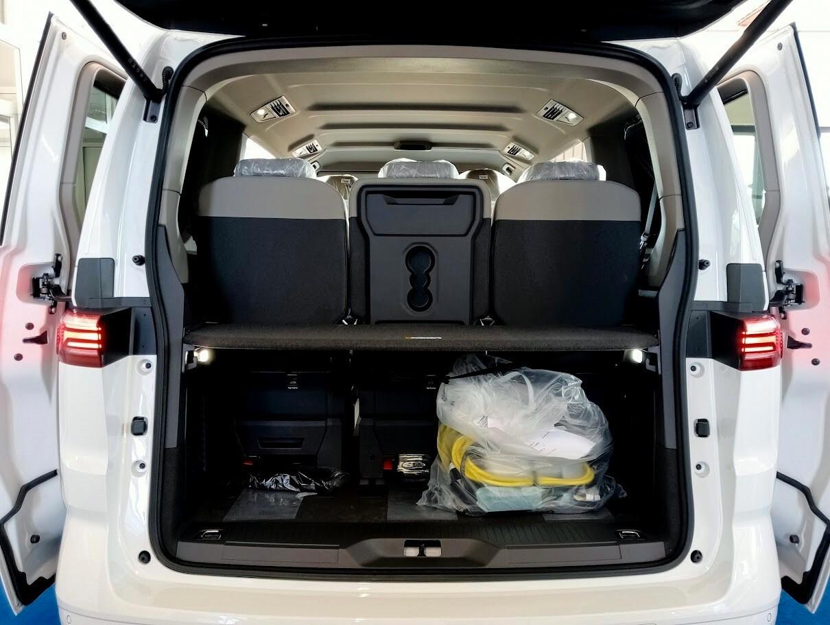 Volkswagen T7 Multivan 1.5 PHEV 4motion 245cv IQ LED GANCIO 360° FULL