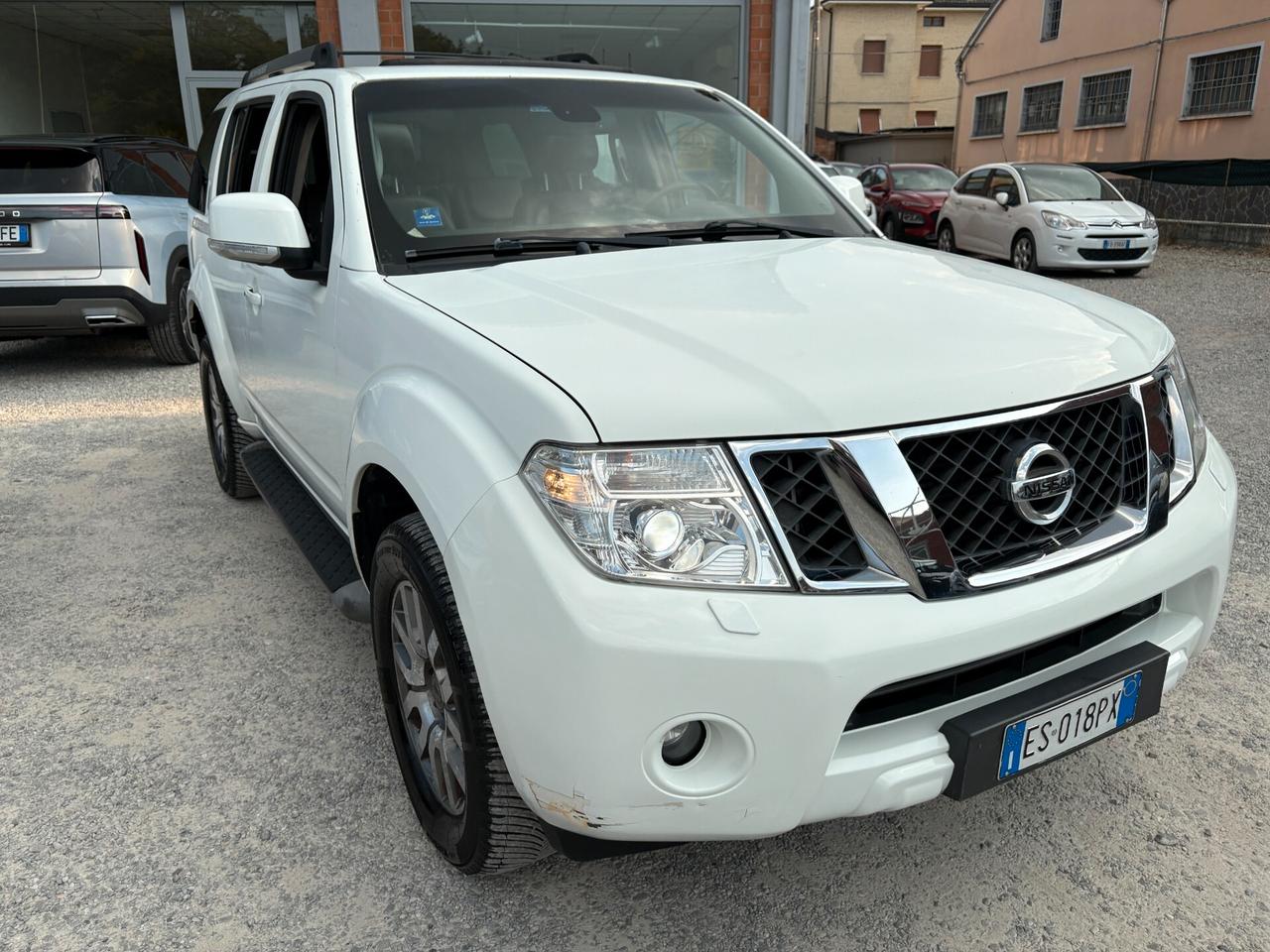 Nissan Pathfinder 2.5 dCi - 7 posti -Gancio