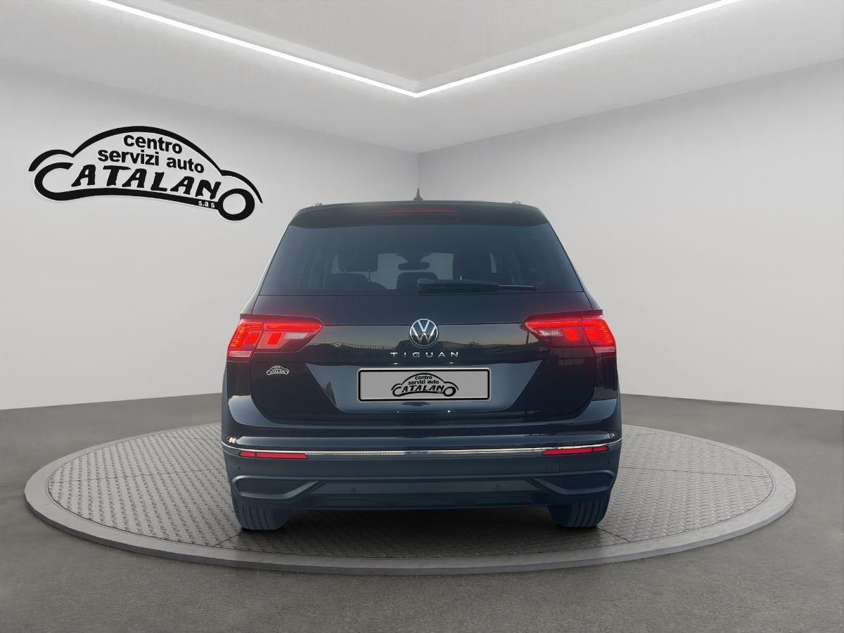 VOLKSWAGEN - Tiguan - 2.0 TDI 150cv DSG Executive BMT