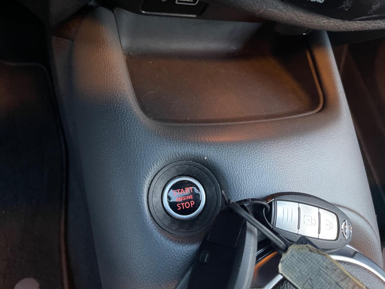 Nissan Juke 1.0 DIG-T 114 CV N-Connecta KM 70.000 CERTIFICATI!!!