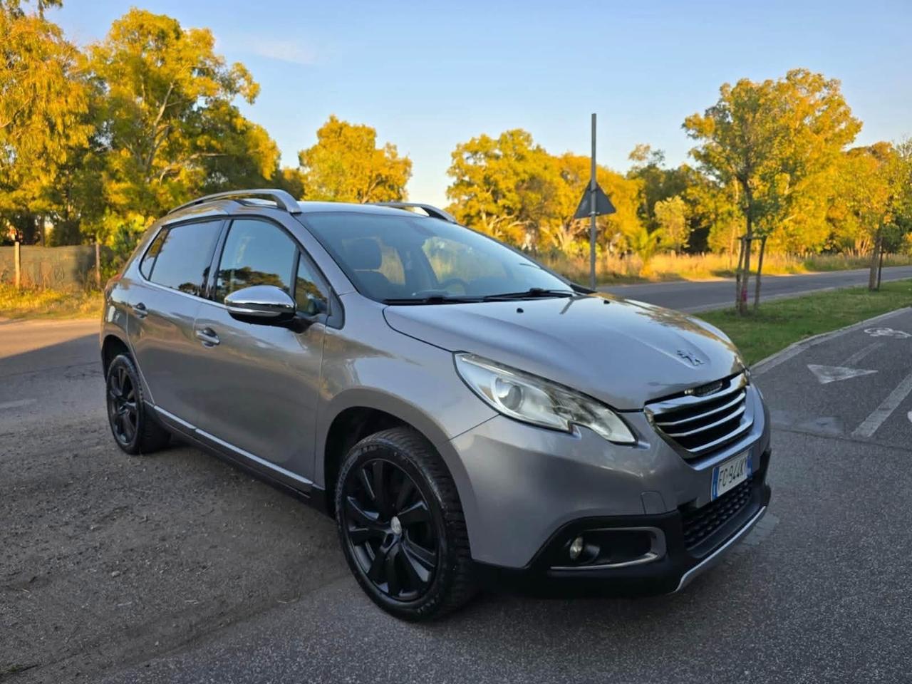 Peugeot 2008 BlueHDi 100 Black Matt