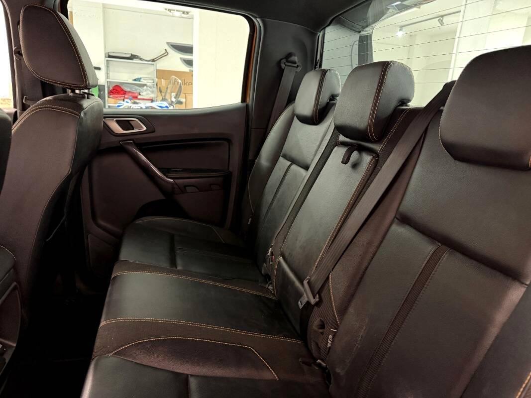 Ford Ranger 3.2 tdci double cab Wildtrak 200cv auto Autocarro 5 posti