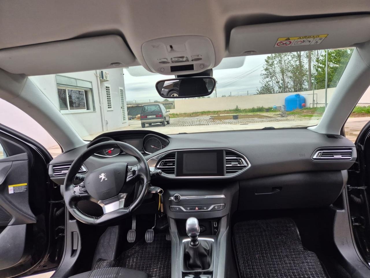 Peugeot 308 BlueHDi 120 S&S SW Allure