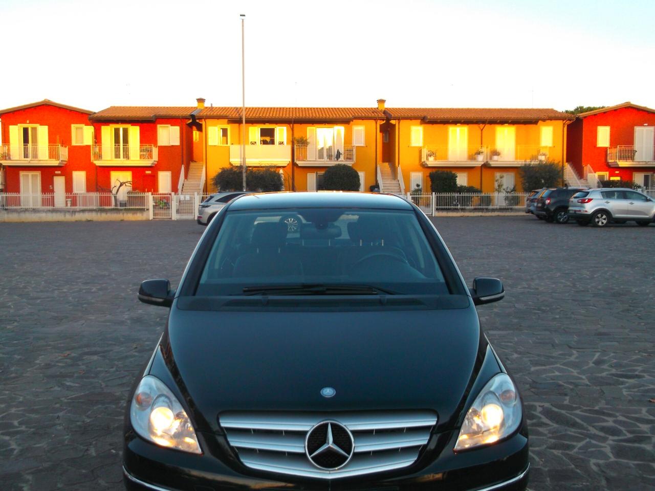 Mercedes B 180 CDI Automatic Full 2011