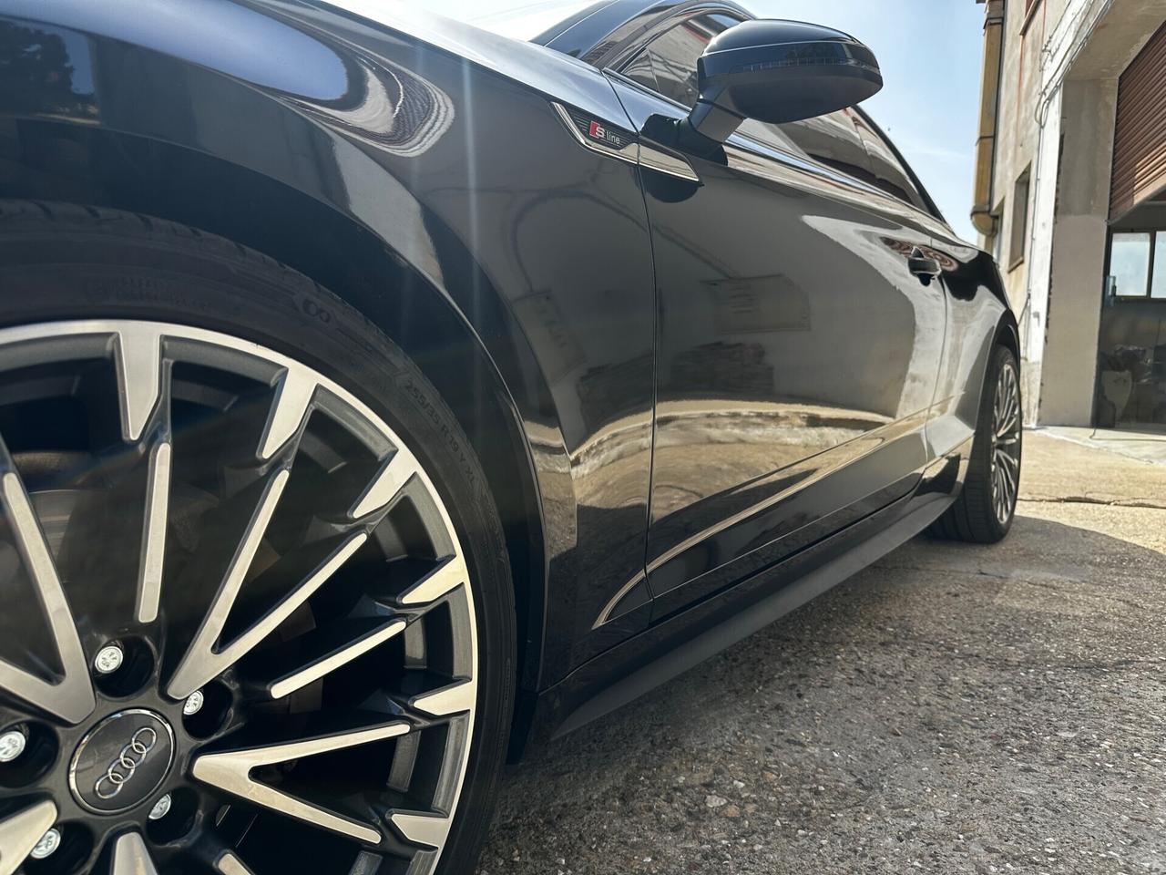 Audi A5 40 TDI quattro S tronic S line edition