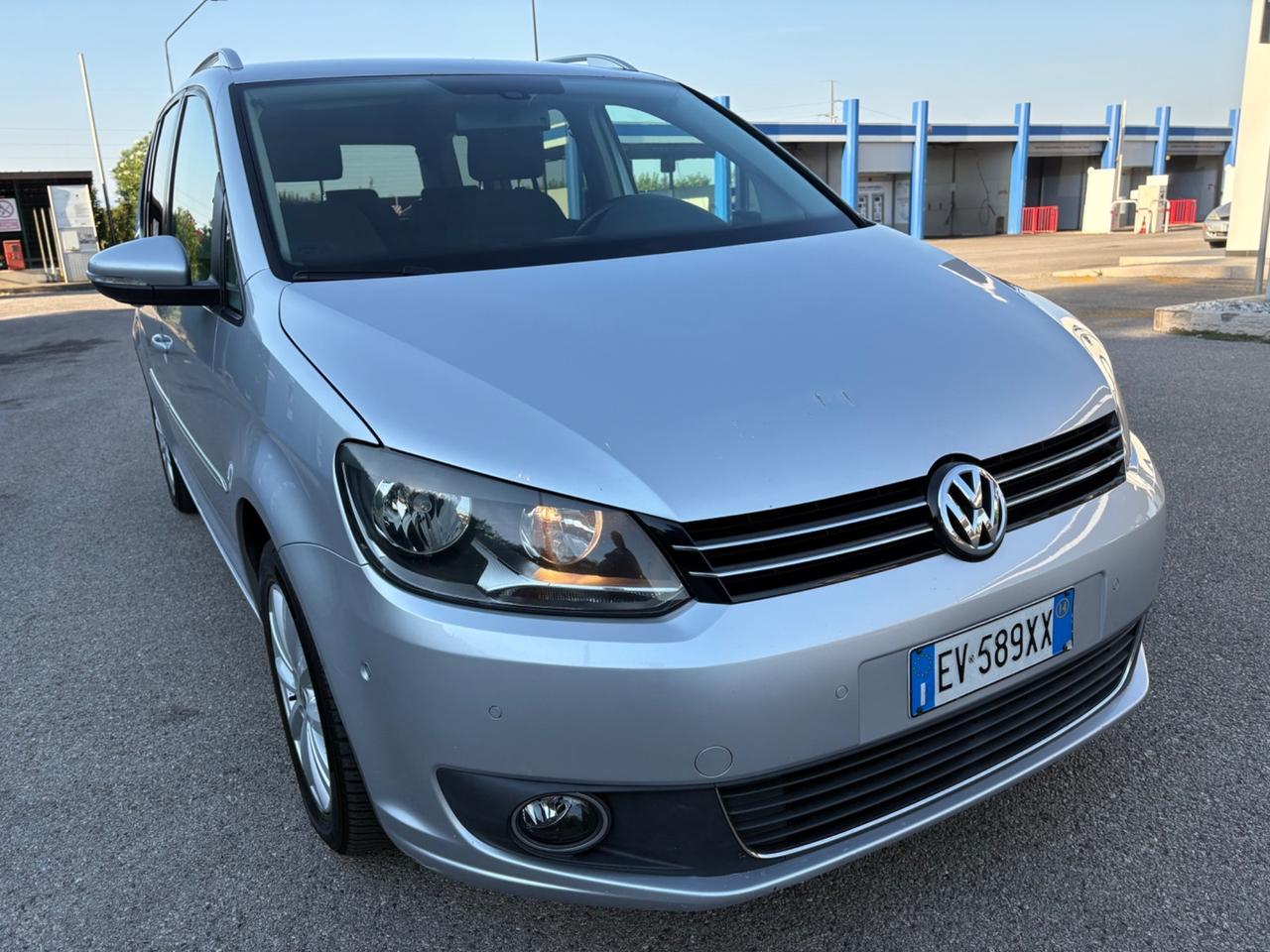Volkswagen Touran 2.0 TDI 140 CV DSG 7 posti