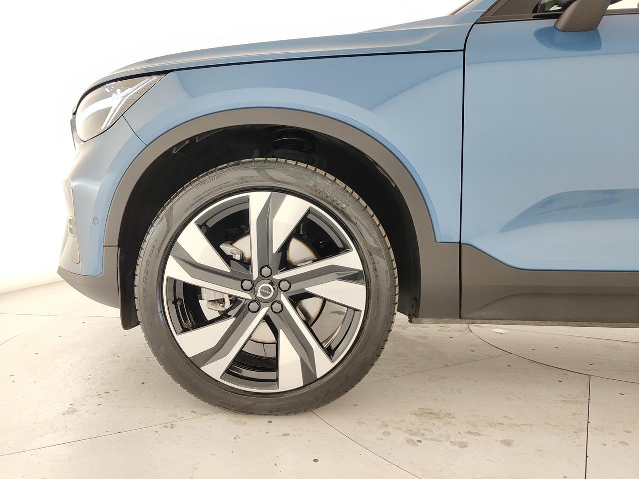 VOLVO XC40 2.0 b3 Ultimate Dark auto