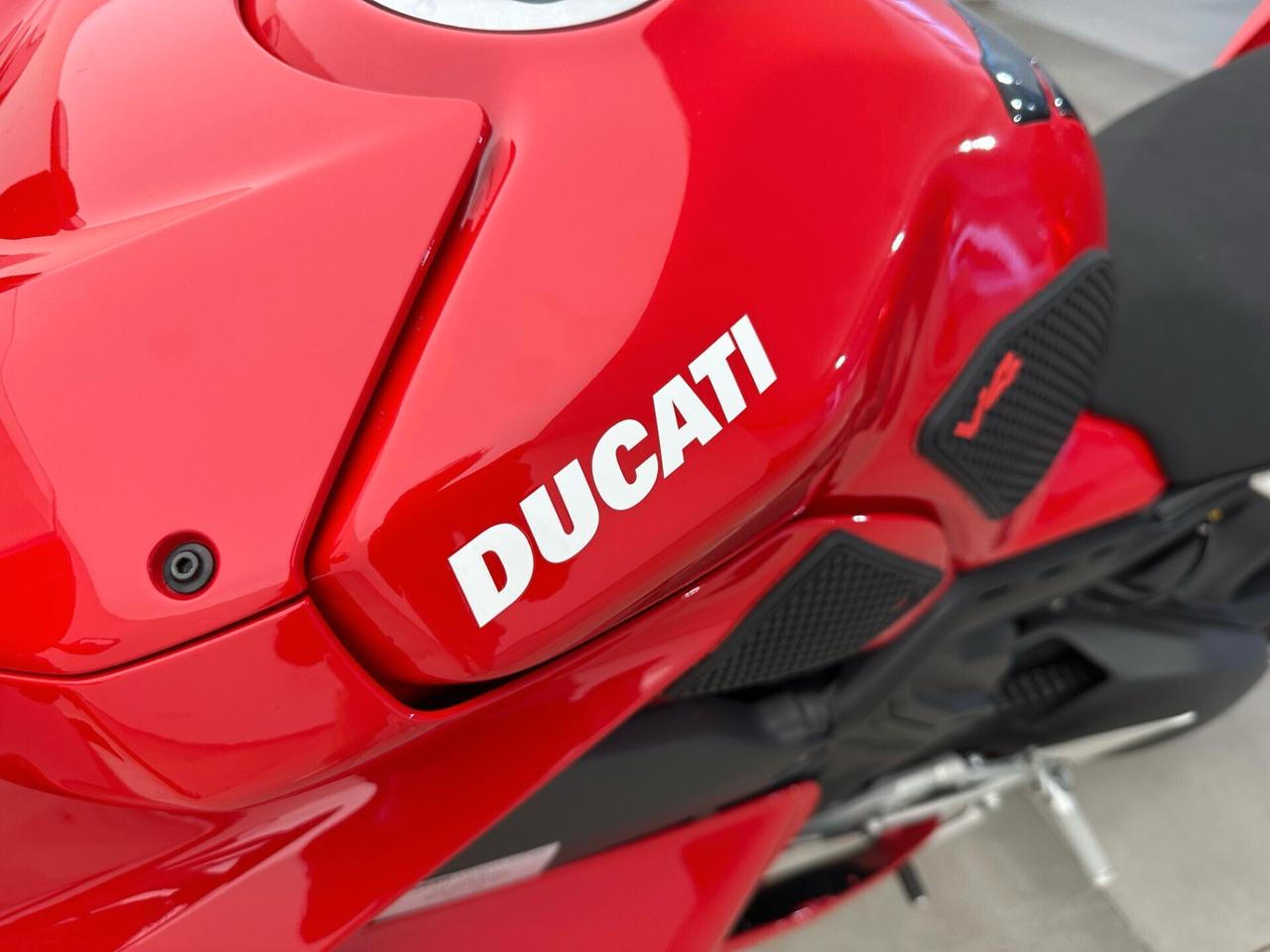 Ducati Panigale V4 S