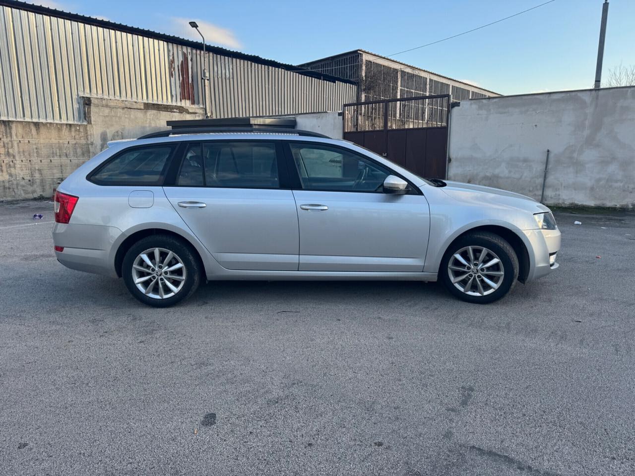 Skoda Octavia 1.6 TDI CR 105 CV Wagon Elegance