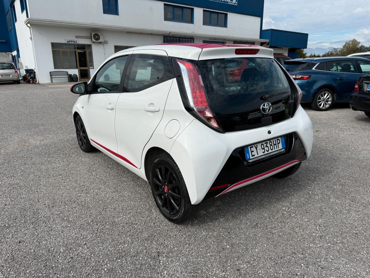 Toyota Aygo 1.0 Benzina 69 CV 5 porte x-play