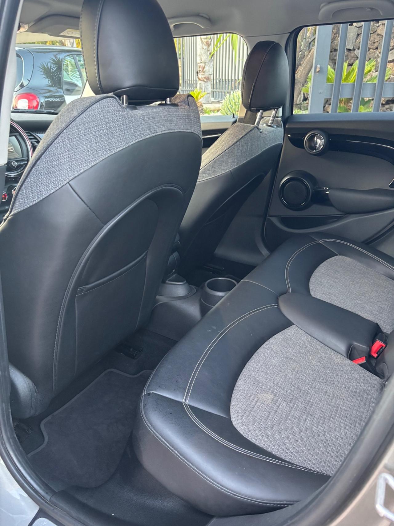 Mini 2.0 Cooper SD 170cv Business 5 porte 2018